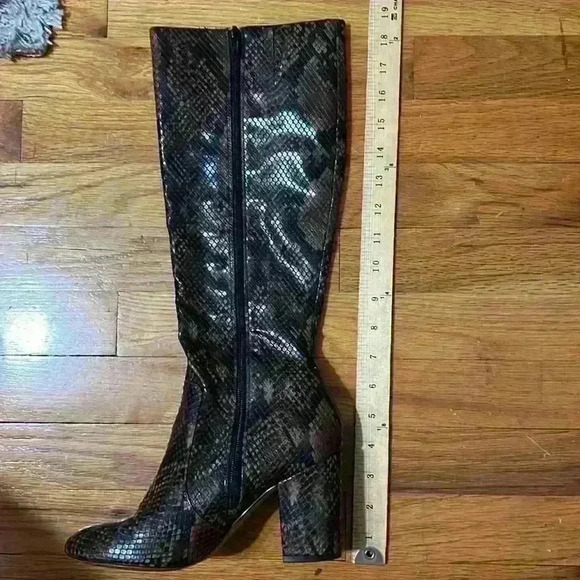 Aldo Snake Skin High Boots with Zipper Closure. Women’s Size 7 - Picture 8 of 9